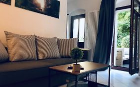 Ferienwohnungen mit Terrasse in Zwingernähe - Hilger Rentals